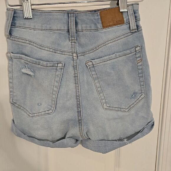 Stylish Light Blue Denim Shorts - Picture 5 of 8